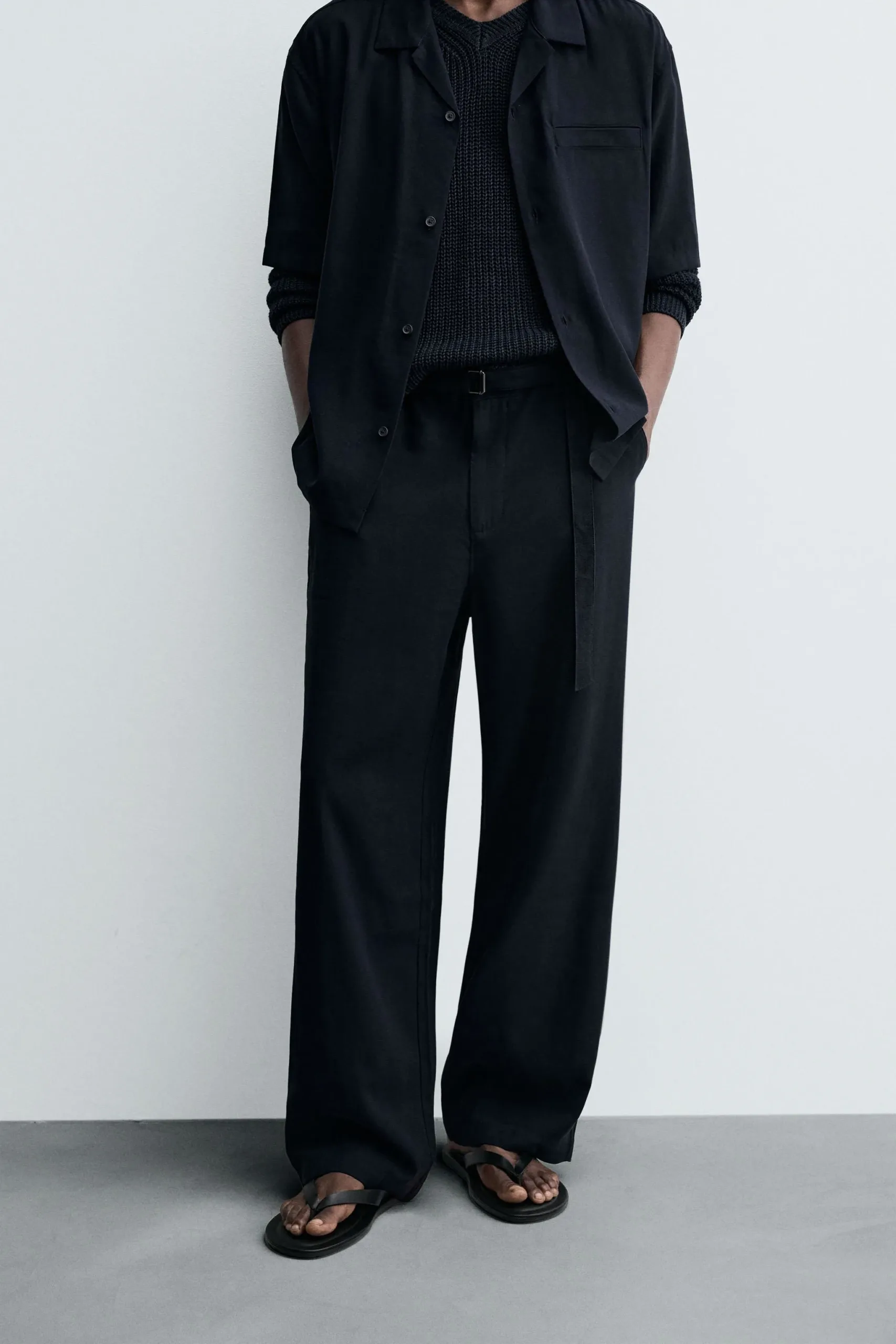 RELAXED FIT TROUSERS WITH BELT